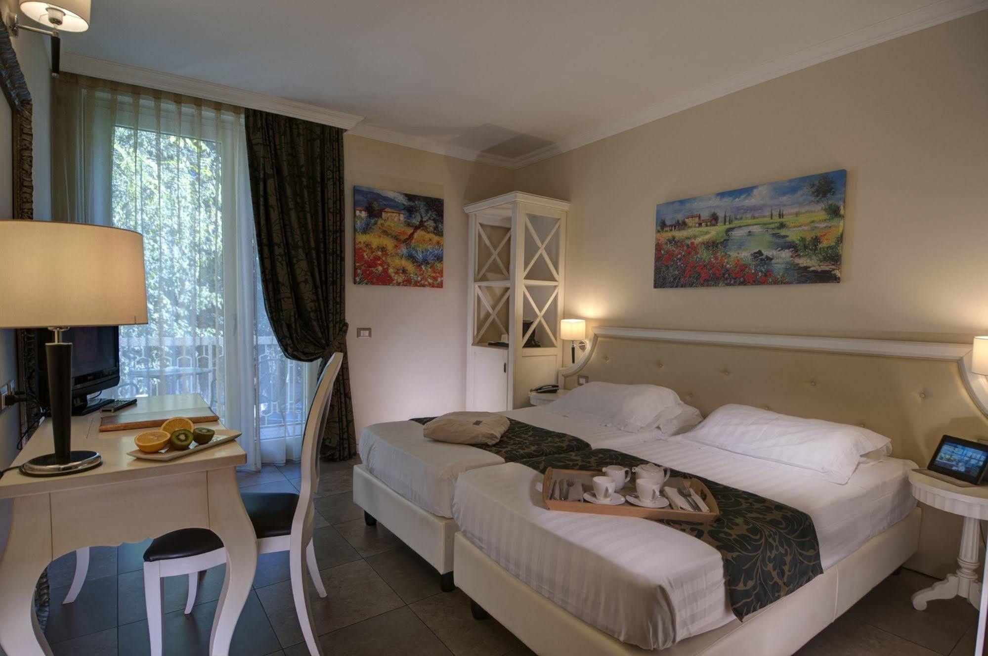 Hotel Excelsior Le Terrazze Garda  Ngoại thất bức ảnh